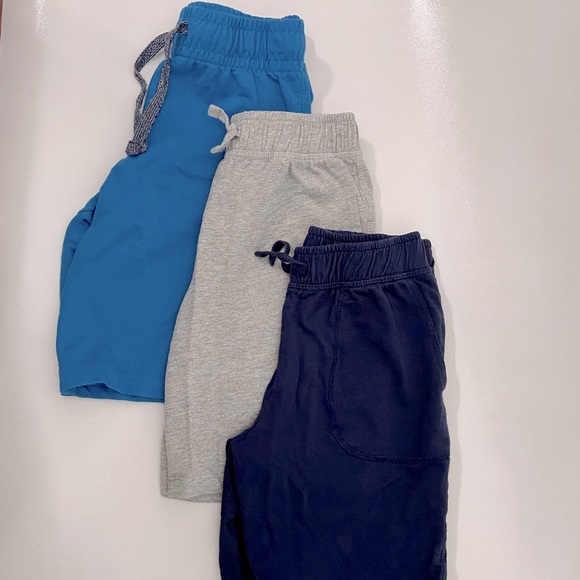 3 Summer shorts! 2 Survival Gear and 1 George! All size 7/8 - Picture 1 of 11